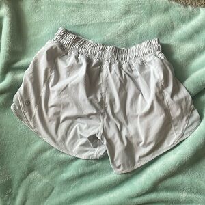 Lululemon Hotty Hot Shorts, 4” white